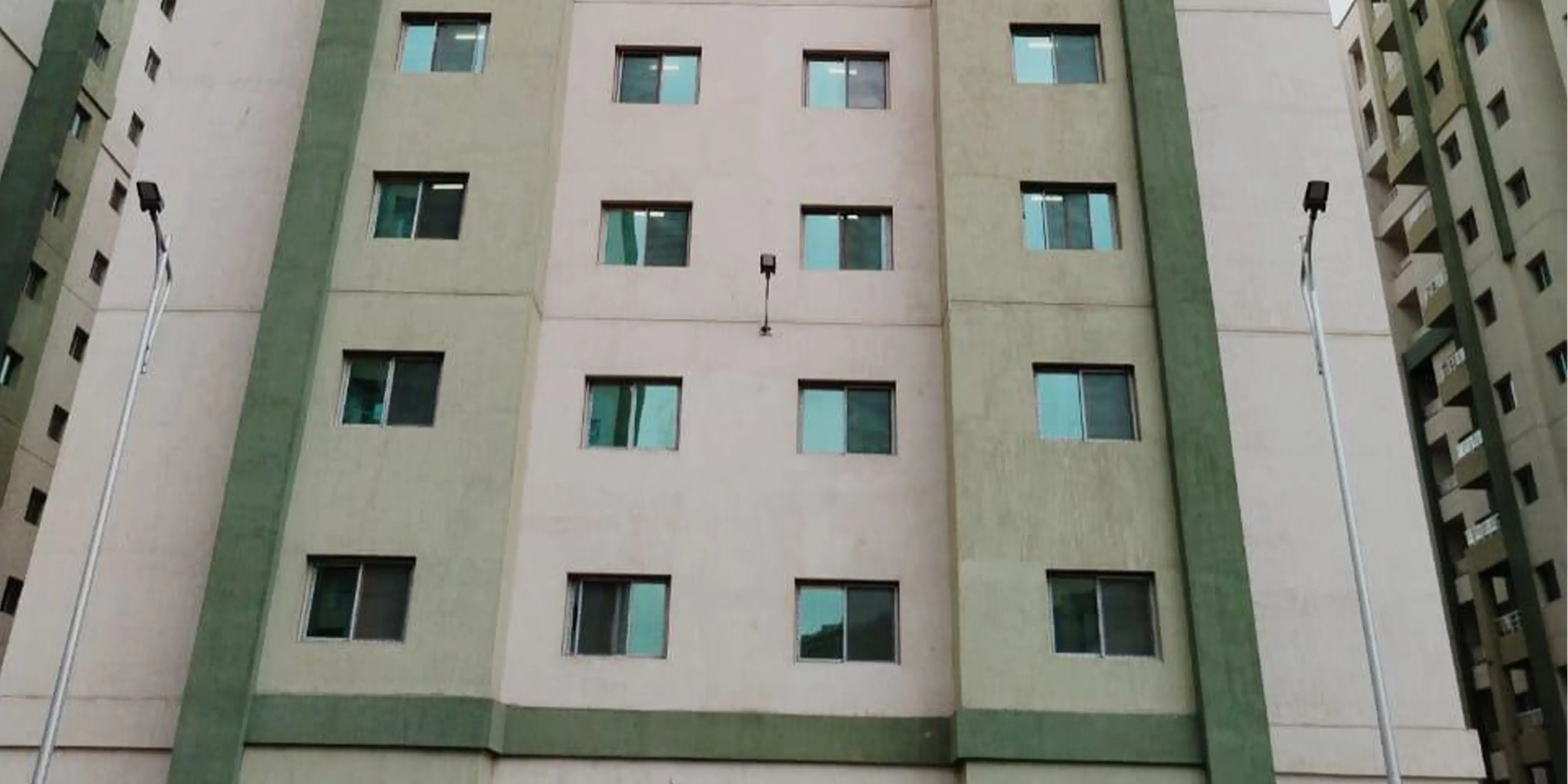 أعمال بناء عدة أبراج سكنية بمشروع الاسكان الاجتماعى ( أهالينا 3 )