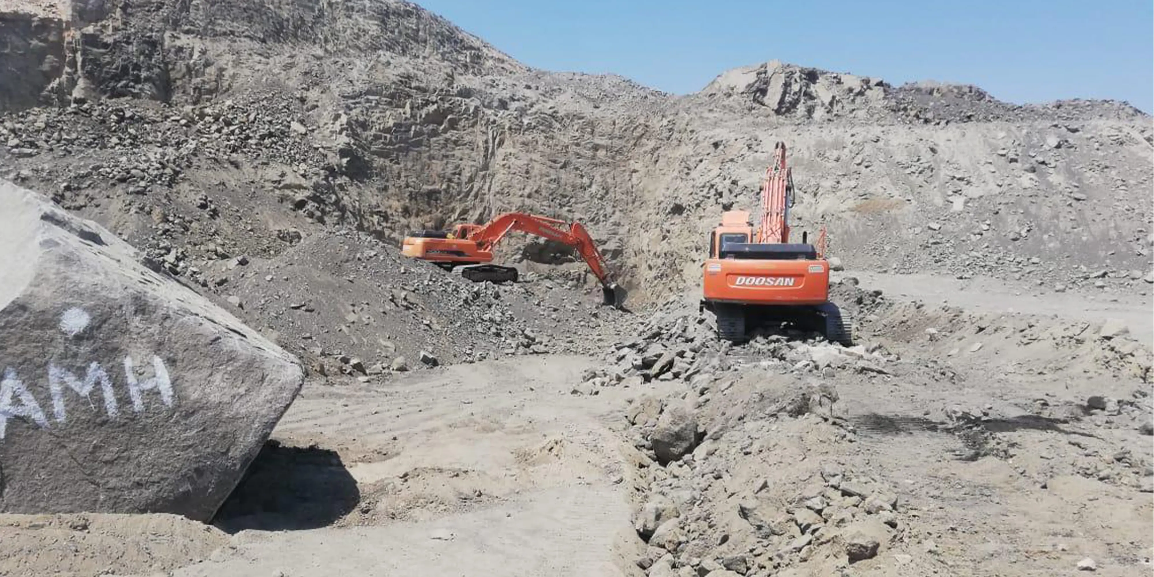 استغلال وانتاج وتسوية محجر جرانيت منطقة القصير