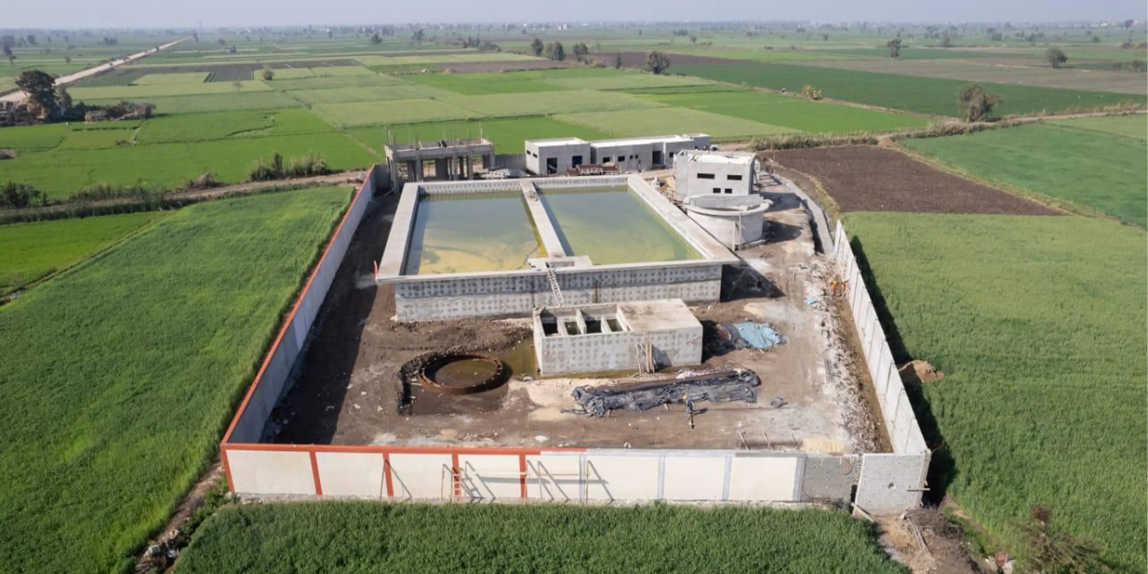 إنشاء محطة معالجة مياه الصرف الصحي بقرية الاحمدية